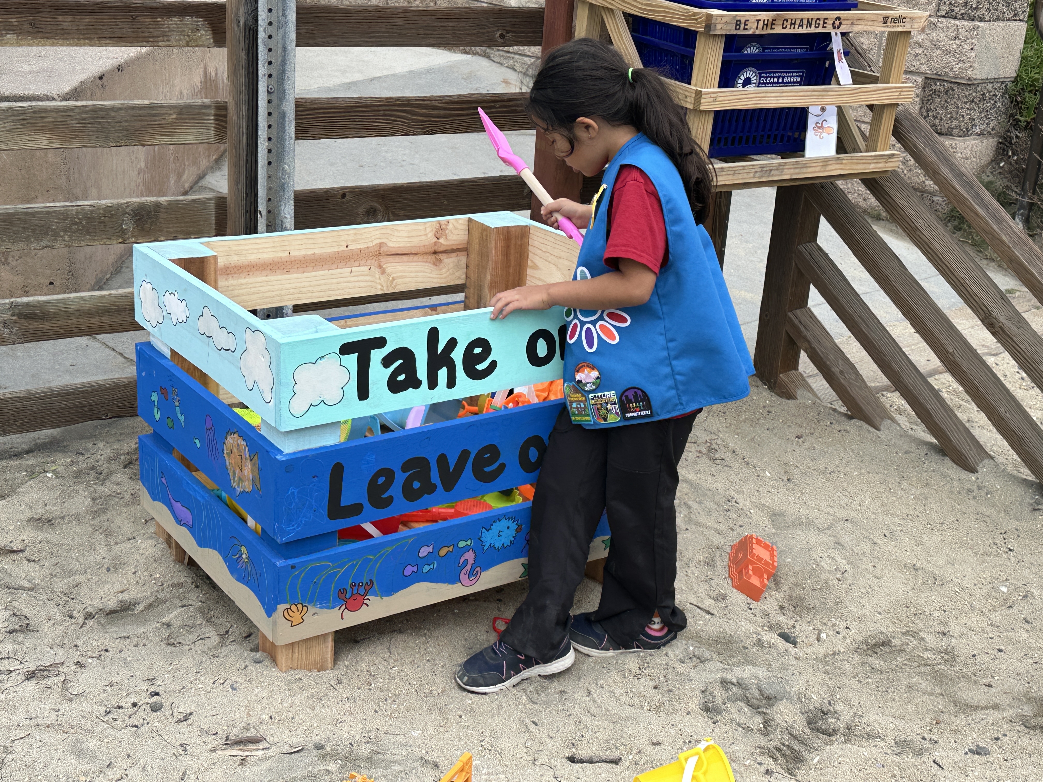 beach toy box